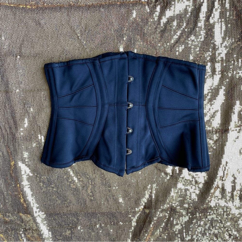 Agent Provocateur Sz 4 Black Waspie / Belt / Corset under bust - Picture 5 of 7